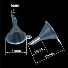 Mini entonnoir en pp  pour liquide de parfum ou autres ..